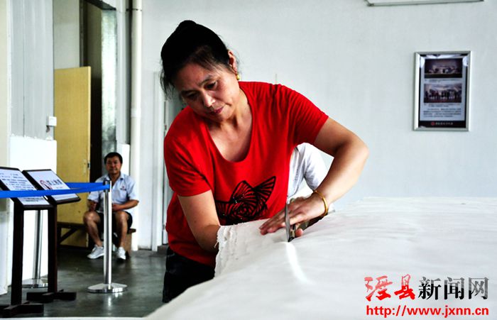 我縣連續(xù)3年宣紙、書畫紙抽檢合格率達(dá)100%